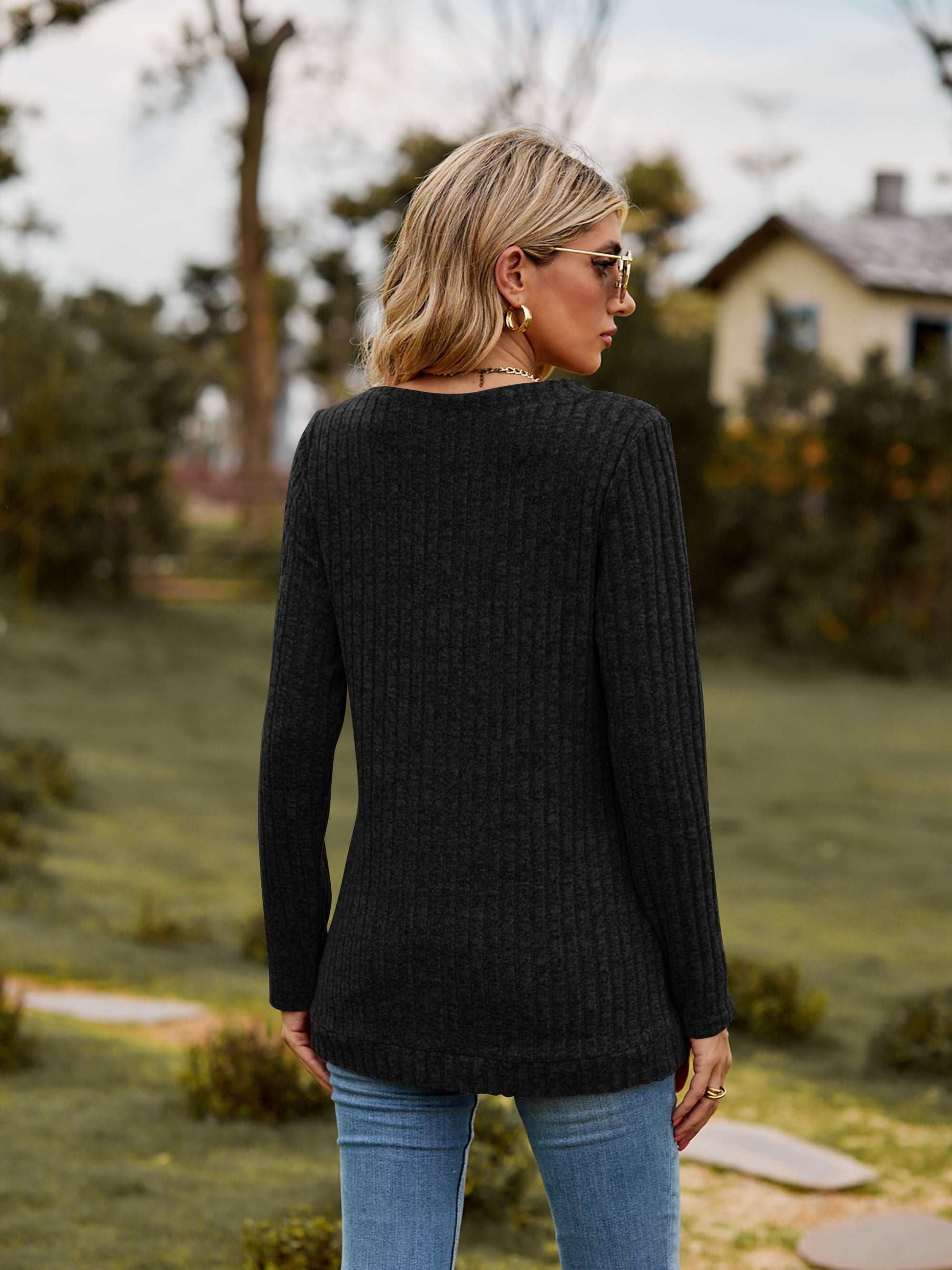 A Top Ribbed V-Neck Long Sleeve Tee