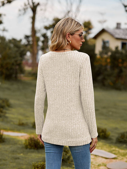 A Top Ribbed V-Neck Long Sleeve Tee