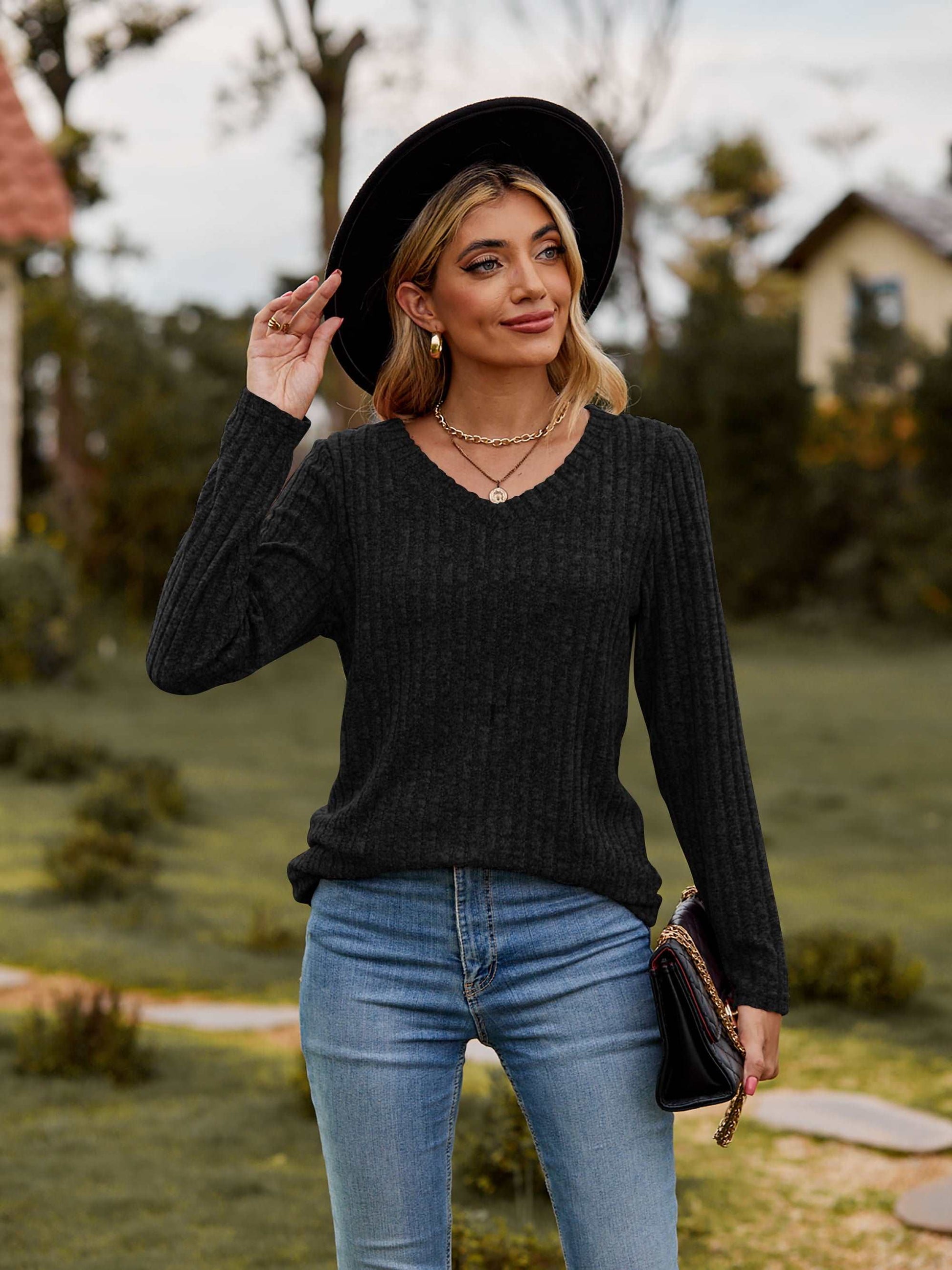 A Top Ribbed V-Neck Long Sleeve Tee