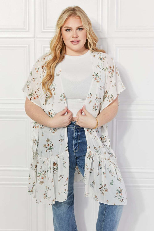 A Meadow of Daisies Floral Kimono