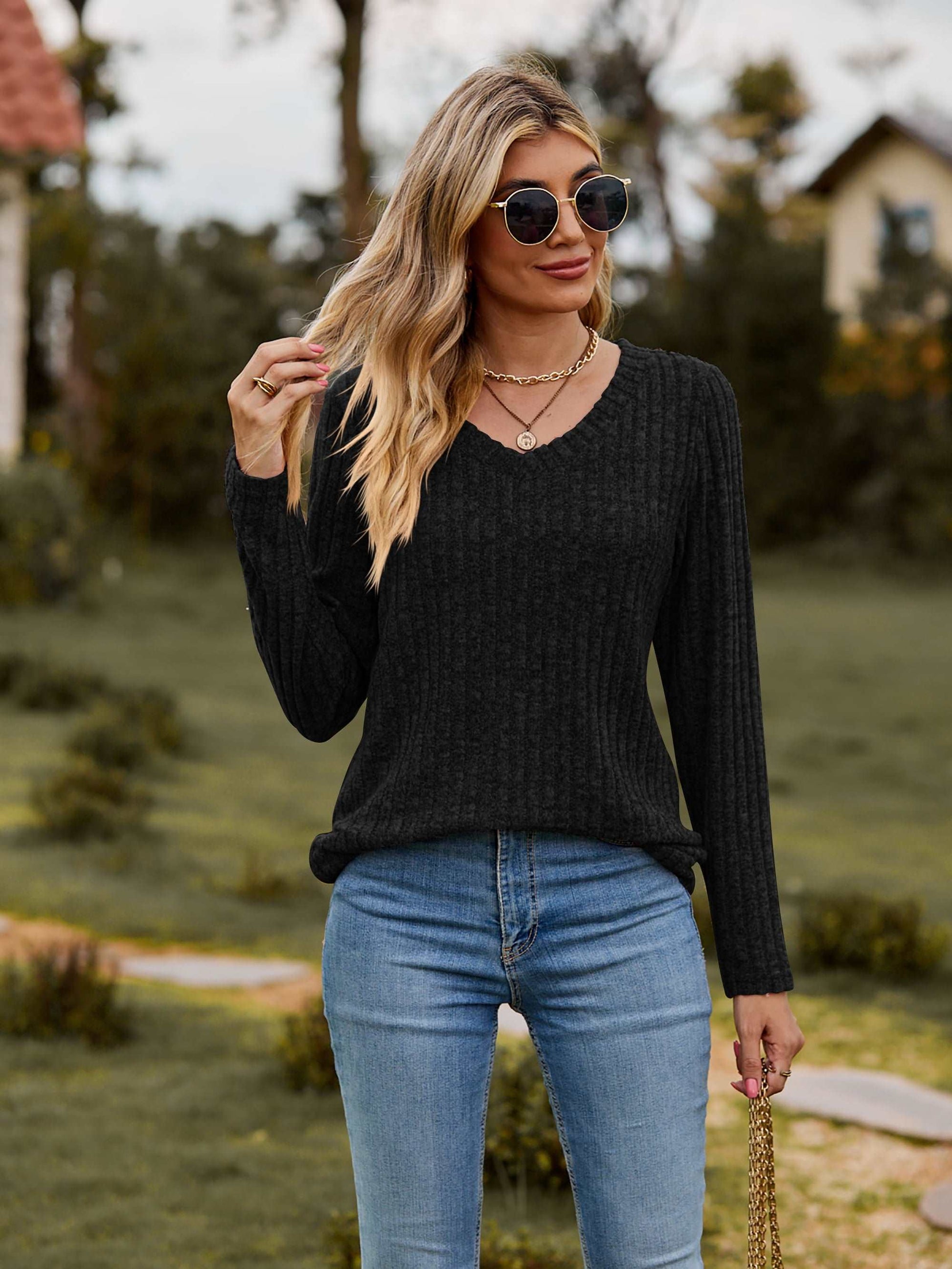 A Top Ribbed V-Neck Long Sleeve Tee